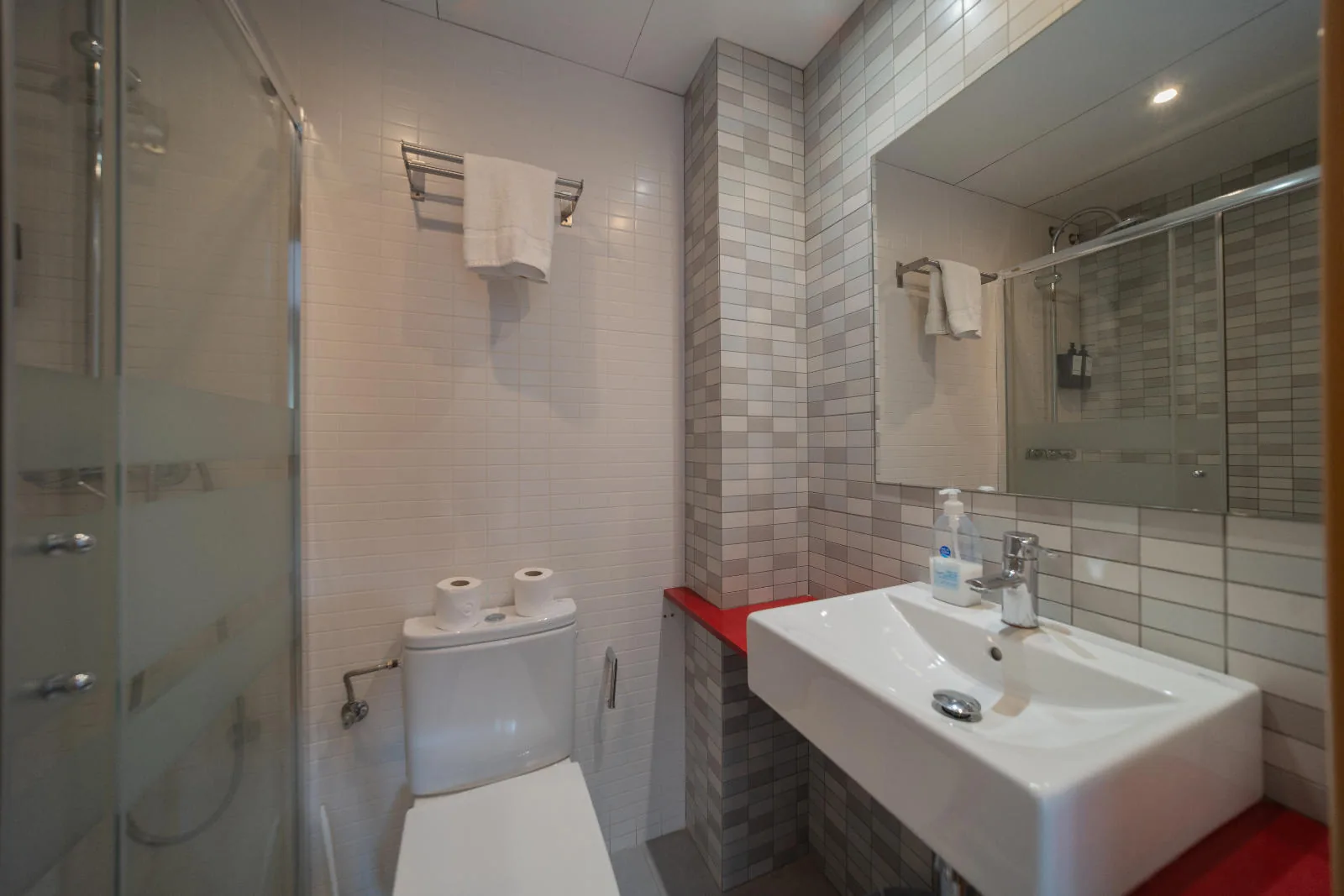 Bany complet de l'Apartament A
