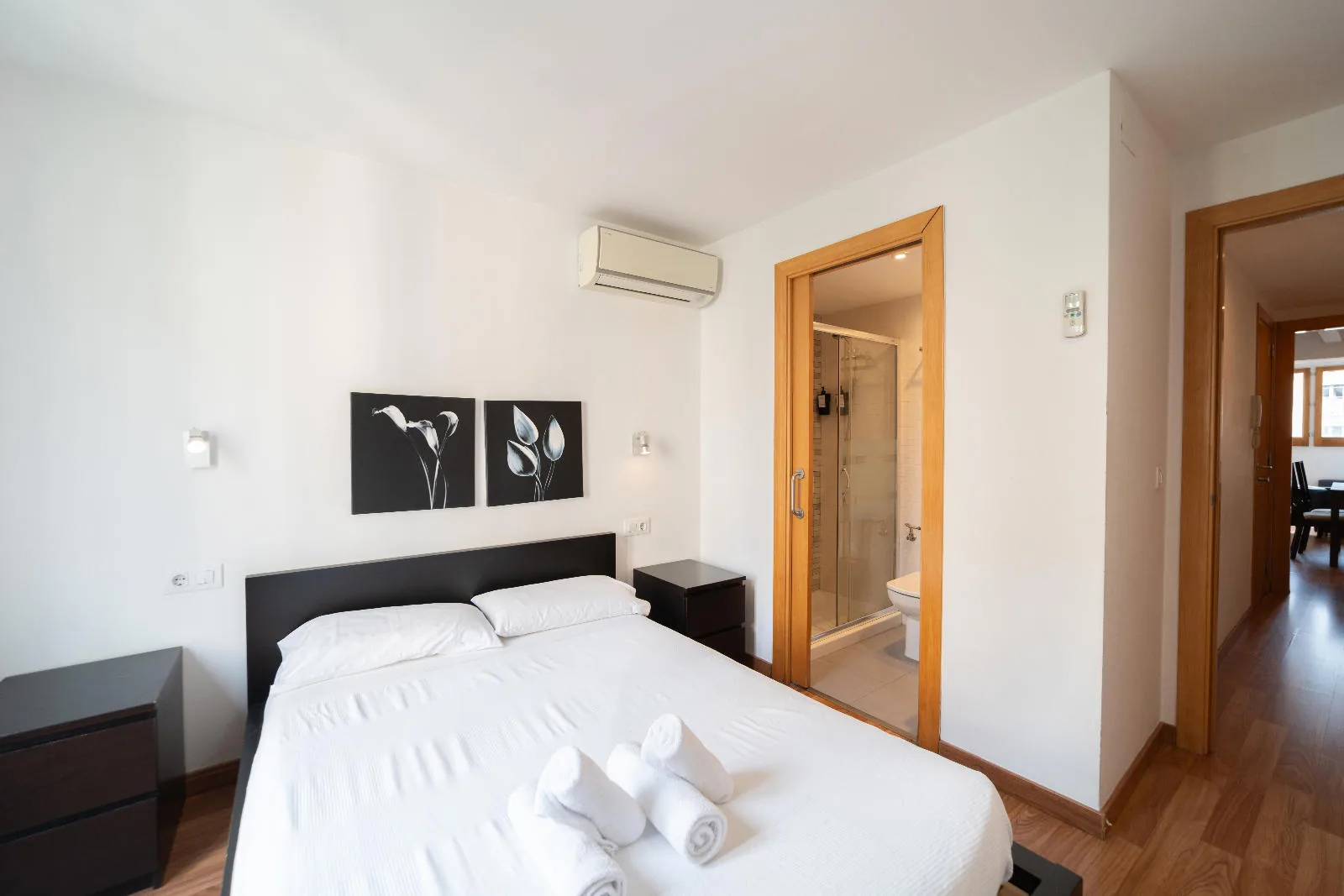 Habitació de matrimoni amb bany de l'Apartament B